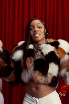 Anycia feat. GloRilla & KARRAHBOOO – NEVER NEED